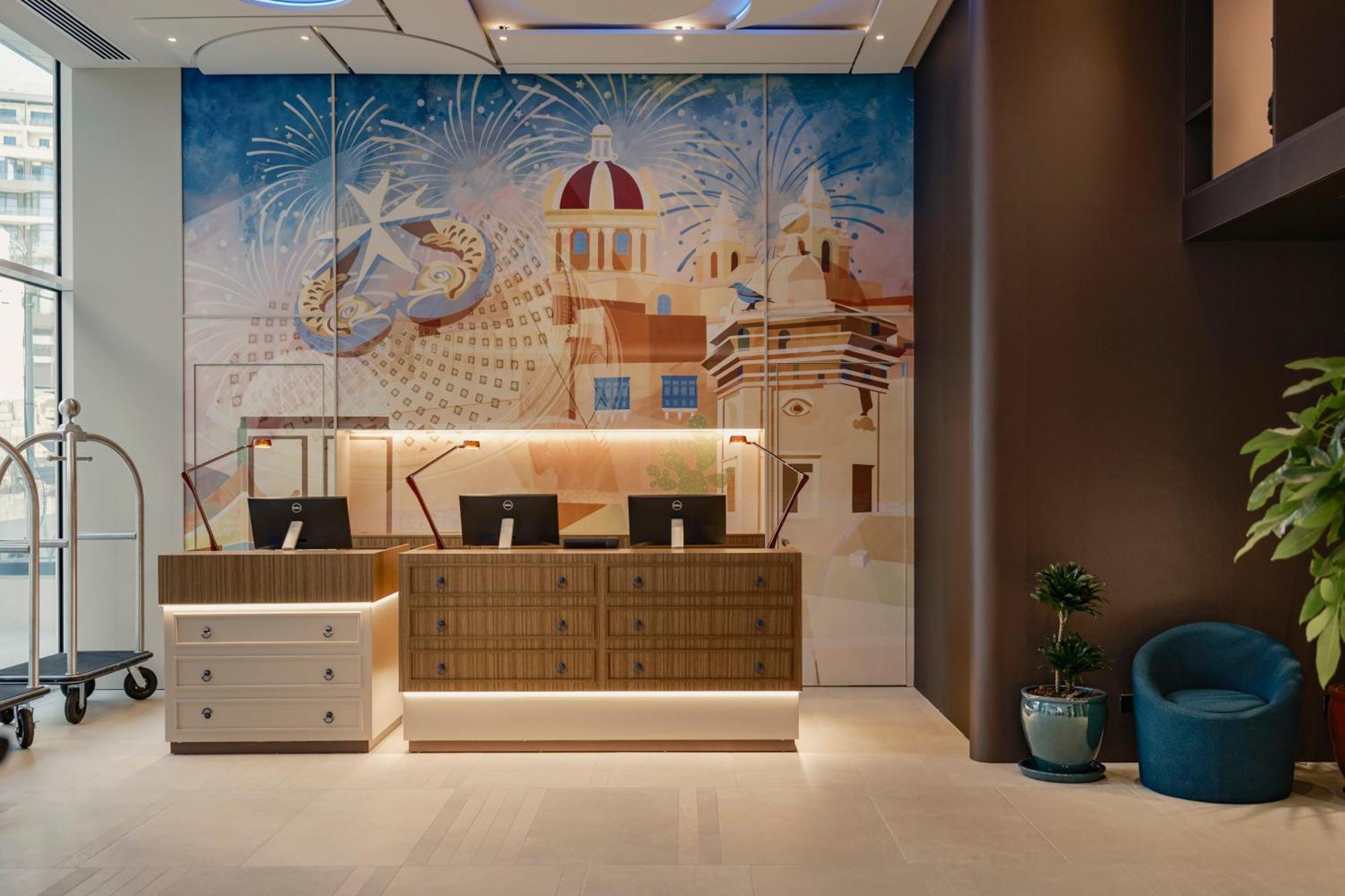 Готель Hyatt Centric Malta Saint Julian's Екстер'єр фото